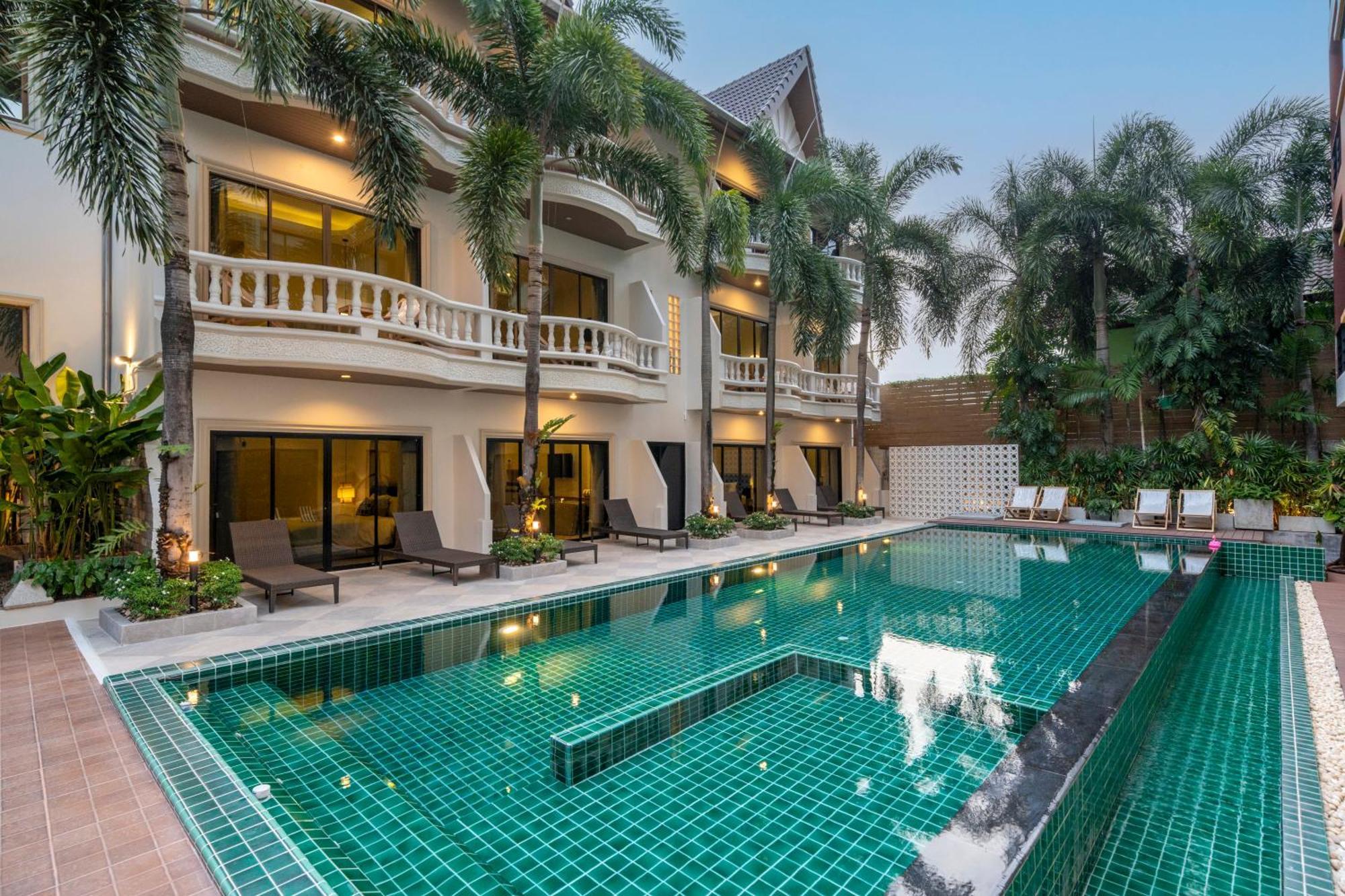 Hotel Buasri Boutique Patong Exterior foto