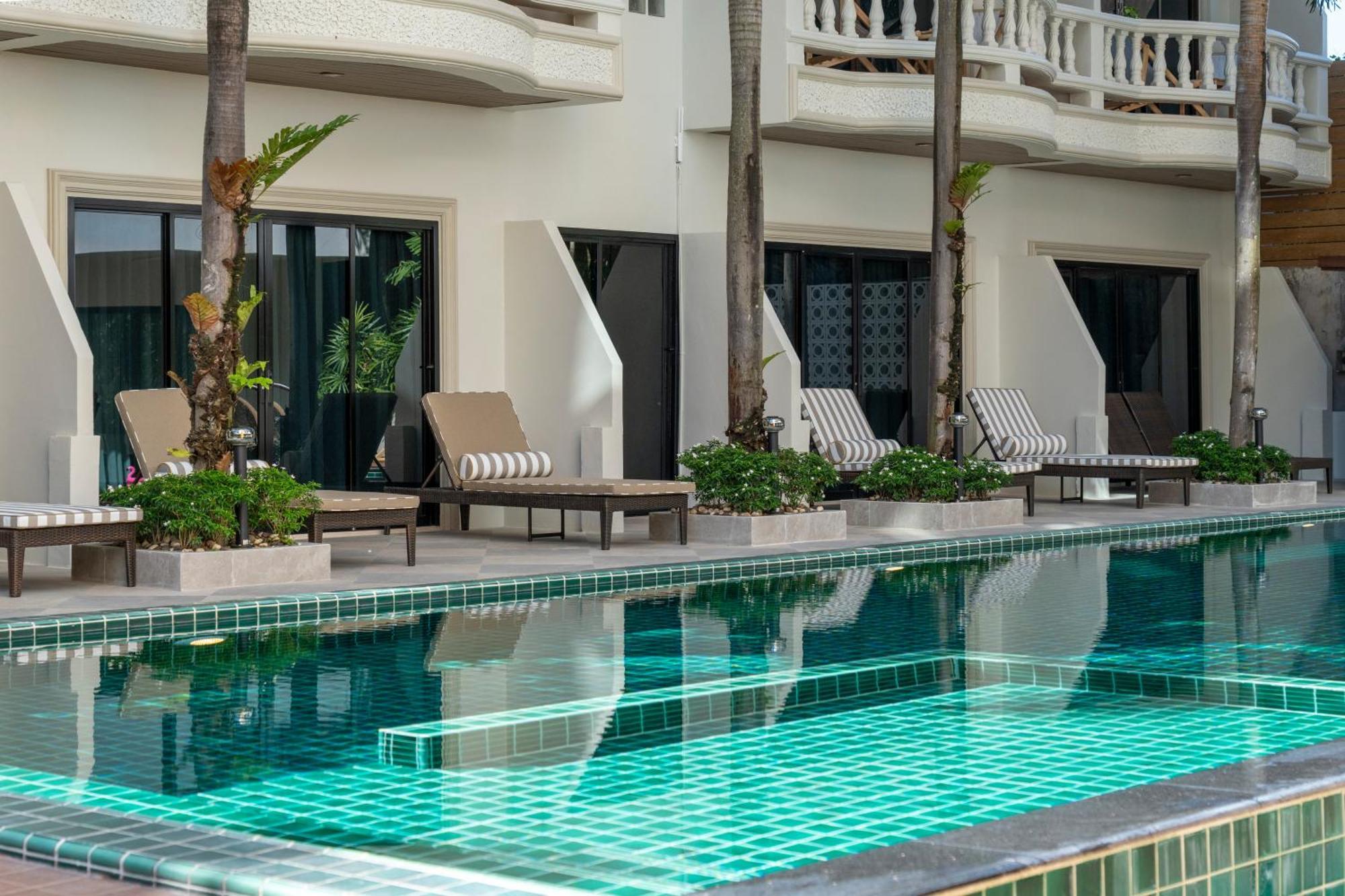 Hotel Buasri Boutique Patong Exterior foto