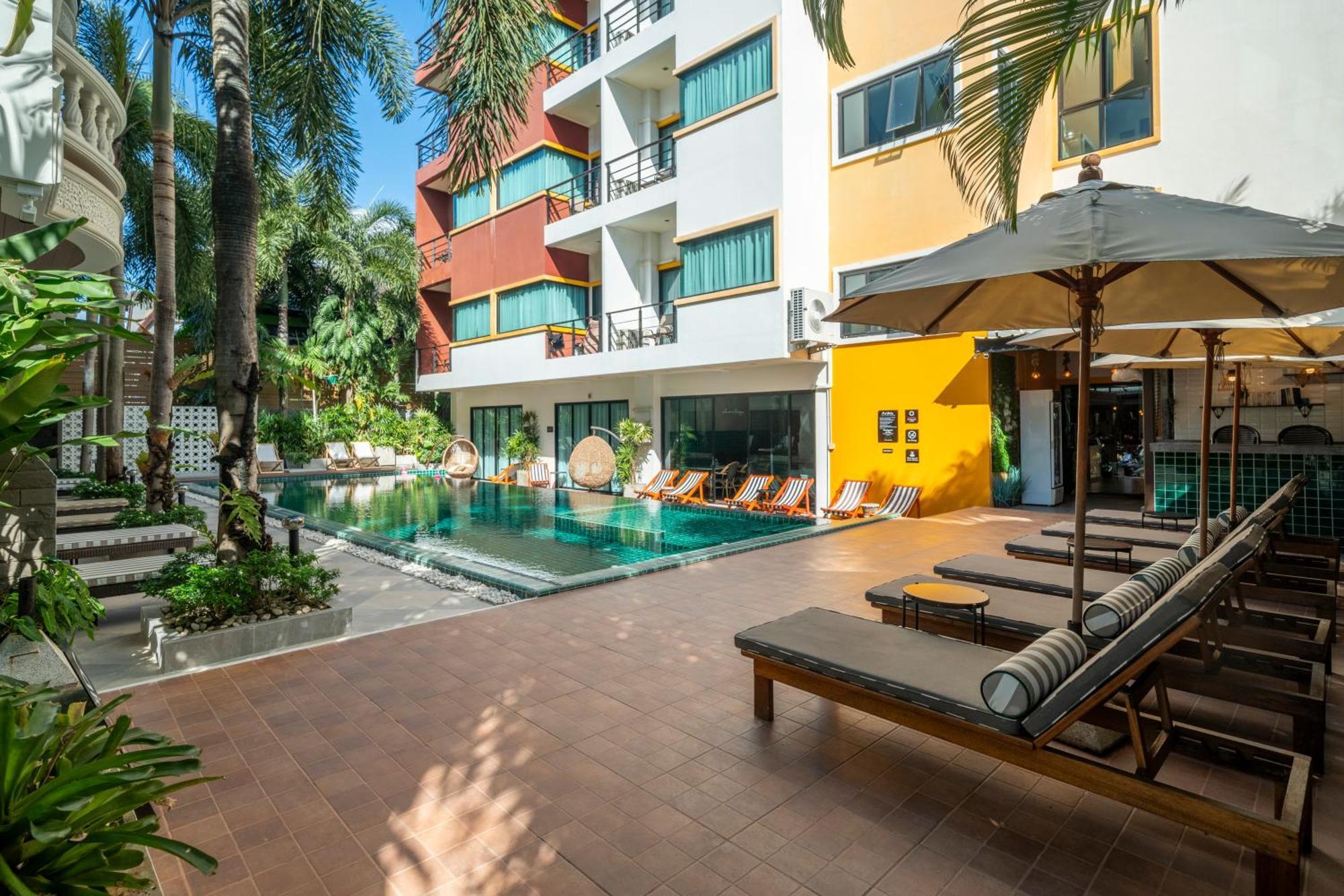 Hotel Buasri Boutique Patong Exterior foto