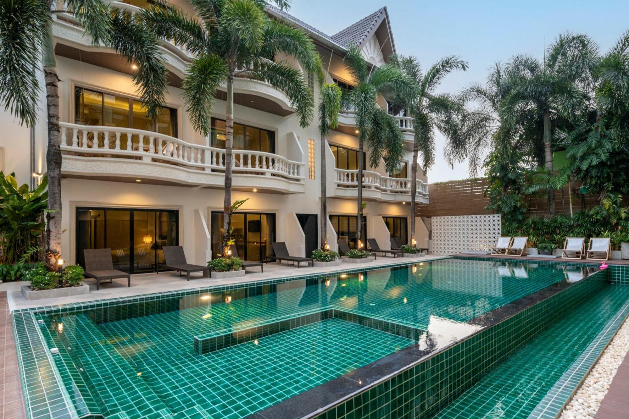 Hotel Buasri Boutique Patong Exterior foto