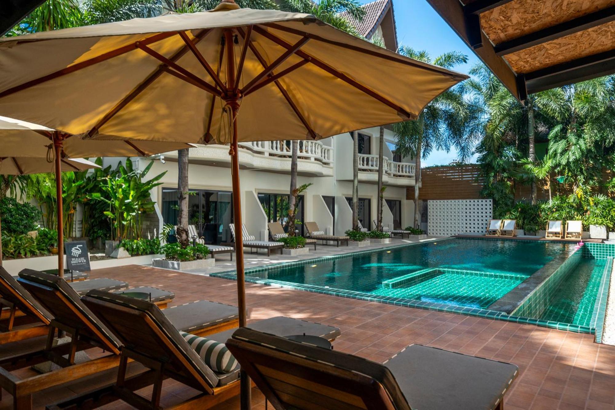 Hotel Buasri Boutique Patong Exterior foto