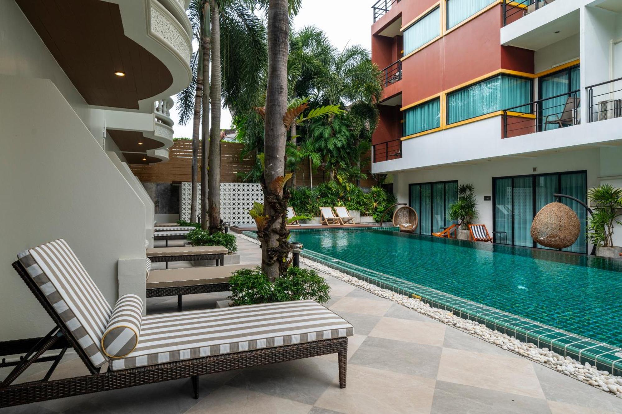 Hotel Buasri Boutique Patong Exterior foto